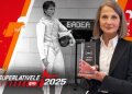 Laura Badea a primit trofeul 