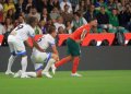 Quaresma a f?cut show la Legends Charity Game » Assist genial pentru Pauleta, sub privirile lui Gic? Hagi