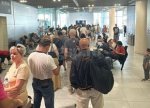 foto: GSP | Scandal cat casa, azi, pe Henri Coand? » Fost fotbalist din prima lig?, captiv pe aeroport: M-a luat Poli?ia de (…)