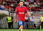 foto: GSP | La cateva minute dup? FCSB - Boto?ani, Dennis Politic a fost prezentat oficial in Superliga