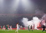 foto: GSP | Poveste cople?itoare la Ajax » Singurul suporter care va fi primit pe stadion la meciul cu Groningen. Spitalul i-a (…)