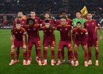 foto: GSP | Idee simpatic? pentru anun?ul titularilor din partida cu Como » Ce a pus AS Roma in locul pozelor juc?torilor!