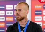 foto: GSP | Denis Alibec, cu ortez? la interviuri: Simt genunchiul pu?in instabil. Ce urmeaz?