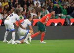 foto: GSP | Quaresma a f?cut show la Legends Charity Game » Assist genial pentru Pauleta, sub privirile lui Gic? Hagi