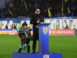 foto: Libertatea | Gaf? la intonarea imnului, la meciul Romania - San Marino: Ploaia abundent? a provocat o cedare