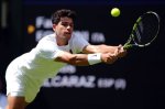 foto: Libertatea | Carlos Alcaraz a intrerupt meciul impotriva lui Fabio Fognini, de la Wimbledon, pentru a-i da ap? unui fan c?ruia i (…)