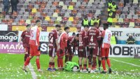 Mun?i de z?pad? pe Arena Na?ional? la Rapid - Dinamo! Derby-ul, oprit de Rare? Vidican dup? ce Aioani a fost&nbsp;(…)