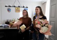 Dou? finaliste de la Campionatul Mondial au fost premiate de primarul ora?ului Ramnicu Valcea pentru 