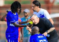 Lauren?iu Reghecampf a debutat in campionatul din Sudan, intr-un decor auster