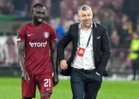 Nana Boateng, prezentat la Petrolul Ploie?ti! Urmeaz? atacantul