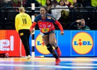 In ziua in care a semnat cu Gloria Bistri?a, vedeta Spaniei ?i-a spus povestea de via??: 