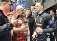 E cel mai bun din lume in domeniul lui ?i a r?spuns la intrebarea: 