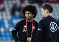 Starul german a reac?ionat dup? ce a fost amendat cu aproape jum?tate de milion de euro pentru posesie de arme: (…)