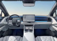 Ma?ina care a intrat puternic pe pia?a din Romania, parteneriat pentru un model exclusiv cu echipa lui Cristi Chivu: (…)