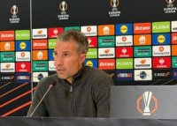 Van Persie, dup? e?ecul suferit la Bucure?ti: 