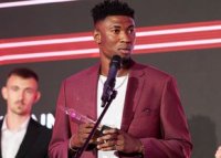 Continu? sau nu la Dinamo? Kennedy Boateng, cu c?r?ile pe fa??: 