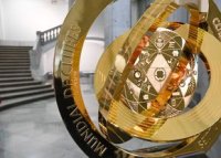 Cat valoreaz? trofeul milionarilor mondiali » Este placat cu aur de 24 de carate ?i inspirat dup? naveta Voyager!
