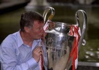 Alex Ferguson a implinit 84 de ani! » De la carciumar la Sir: 