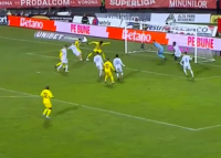 L-a exasperat pe Zeljko Kopic in Boto?ani - Dinamo » S-a f?cut de ras de dou? ori in 4 minute