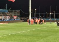 Ce nu s-a v?zut la TV in Farul - Dinamo » Dialogul de la final dintre fani ?i juc?torii dinamovi?ti