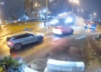 Filmarea cu accidentul care a ?ocat Romania: zboar? peste dou? ma?ini in intersec?ie!