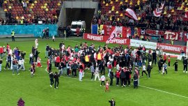 Zeljko Kopic a oferit imaginea serii dup? „remontada” de vis a lui Dinamo cu CFR Cluj. Nebunie pe Arena Na?ional?. Foto
