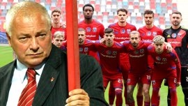 „Au solu?ia în curte la ei!”. Unul dintre cei mai titra?i conduc?tori din fotbalul românesc ?tie cum poate promova&nbsp;(…)