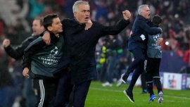 Cine e copilul pe care l-a luat Jose Mourinho în bra?e dup? Benfica – Real Madrid. Val de bucurie produs de golul&nbsp;(…)