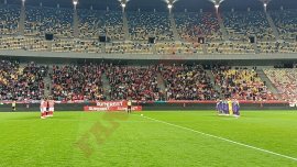 Imagini emo?ionante pe Arena Na?ional? la 10 ani de la tragedia de la Colectiv! Banner cu mesaj dur al galeriei lui (…)
