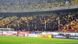 Peluza Nord, fa?? în fa?? cu juc?torii FCSB dup? protest! Ce s-a întâmplat la finalul meciului cu Boto?ani. Video
