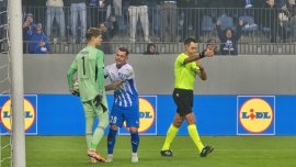 Imagine cât 1000 de cuvinte! Cum a fost surprins Mihai Rotaru la faza penalty-ului ratat de Anzor în Universitatea (…)
