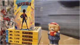 Cadoul perfect pentru micii sportivi! Editura FRF lanseaz? al doilea volum – „Academia”, despre povestea fabuloas? a&nbsp;(…)