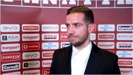 “Dinozaurul” Alex Chipciu face haz de necaz pe seama poreclei: “E caterinc?! So?ia e cam sup?rat?. Zicea c? am pe&nbsp;(…)