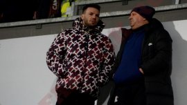 Andrei Cordea, de vorb? cu rivalii la CFR Cluj – Rapid din Cupa României Betano! Cum a fost surprins în tribune dup?&nbsp;(…)