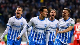 Dubl? pierdere pentru Universitatea Craiova! Un titular a ajuns pe masa de opera?ie, iar altul a lipsit de la (…)