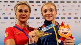 Ce diferen?? de vârst? este între Camelia Voinea ?i fiica ei, Sabrina, considerat? num?rul 1 în lotul de gimnastic? (…)