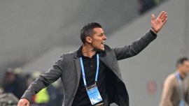 Costel Gâlc?, mai nervos ca niciodat?! A înjurat în minutul 7 al derby-ului U Craiova – Rapid: ”Puta madre”
