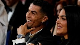 Cristiano Ronaldo, apari?ie de senza?ie la Globe Soccer Awards! CR7 ?i-a etalat ceasul de 700.000 euro