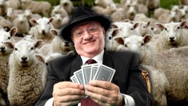 Cum a câ?tigat Dumitru Dragomir o turm? de oi la poker: “Am mai luat un m?gar ?i un câine!”