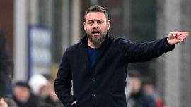 Meci crucial pentru Genoa lui Dan ?ucu în Serie A! De Rossi nu s-a putut ab?ine: „O palm? peste fa??”
