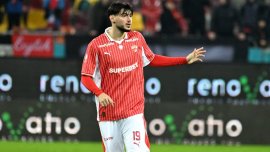 Blestemul continu?! Mazilu, accidentat ?i înlocuit la meciul UTA – Dinamo