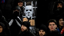 Fanii FCSB, banner cu mesaj direct c?tre un celebru comentator român! Ce s-a afi?at în tribune la meciul cu (…)