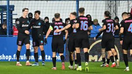 Noi probleme la FCSB! Titularul echipei a r?mas la cabine, dup? ce a acuzat probleme medicale în prima repriz? cu Farul