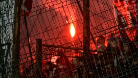 Suporterii Rapidului au f?cut spectacol la meciul din Gruia cu CFR Cluj! Video