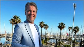 Cu cine a petrecut Revelionul Florin R?ducioiu. A ap?rut lâng? o blond? superb?