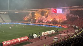 Derby-ul Serbiei, incendiar, la propriu, la fel ca Steaua – Dinamo ’97! „Marakana” a devenit iad la Steaua Ro?ie –&nbsp;(…)