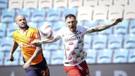 Gol de senza?ie marcat de Sorescu în Turcia! ?utul de la mare distan?? l-a l?sat f?r? ?anse pe portar. Video