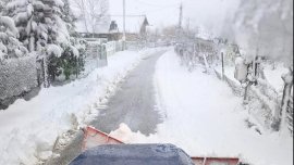 În Mica Siberie a României, oamenii se înc?lzesc cu rumegu?. Iarna ?ine opt luni la Întorsura Buz?ului