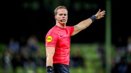 Meci abandonat dup? doar 7 minute într-un campionat puternic din Europa! Arbitrul ?i-a explicat decizia: „Siguran?a&nbsp;(…)