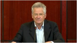 Ce b?utur? preferat? are Ladislau Boloni. Mul?i strâmb? din nas când aud de ea